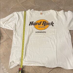 Hard Rock Cafe White T-Shirt with Yellow Logo - London vintage